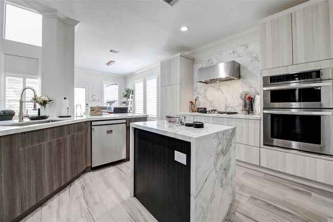 Building Photo - 26210 Goldenport Ln