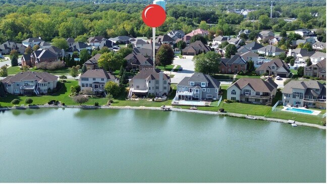 Building Photo - 443 Hilbrich Dr