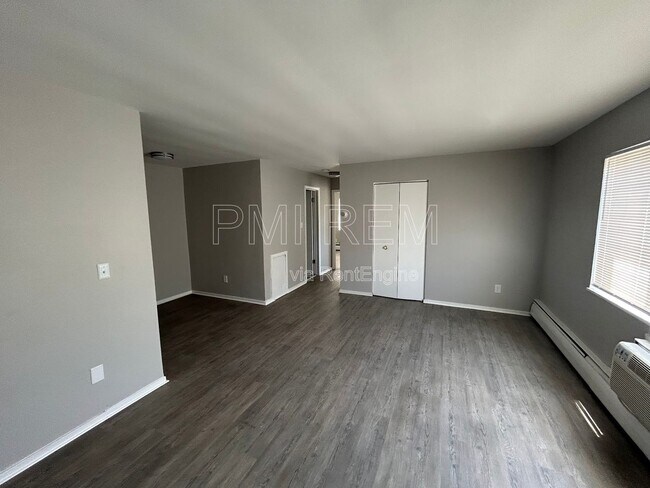 Building Photo - 5281 E 126th St