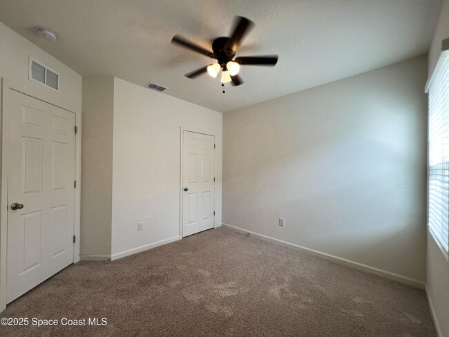 Building Photo - 590 Sorrento Dr