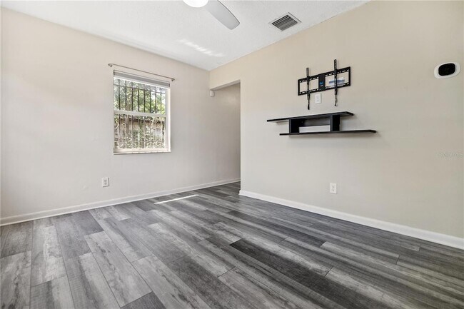 Building Photo - 4401 10th Ave S