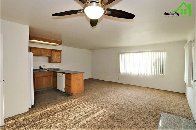 Building Photo - 6195 Verde Vale Ct