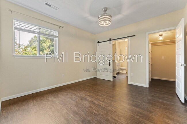 Building Photo - 1115 13th St