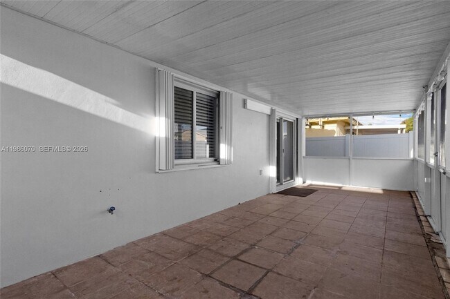 Building Photo - 10168 NW 126th Terrace