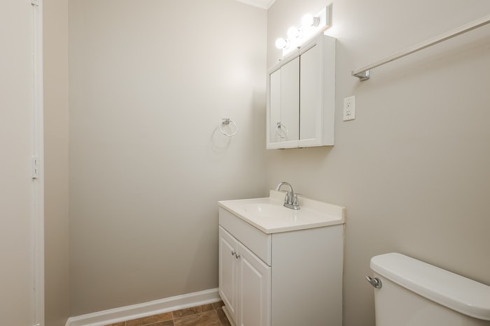 Building Photo - 221 N Pandora Dr