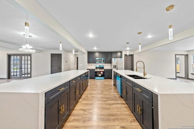 Building Photo - 2643 W Gramercy Pl