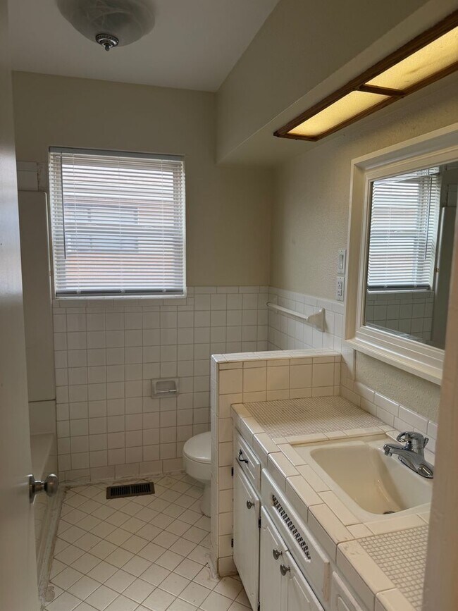 Building Photo - 1809 N Pennsylvania Ave