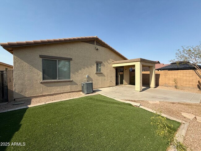 Building Photo - 7024 W Alta Vista Rd