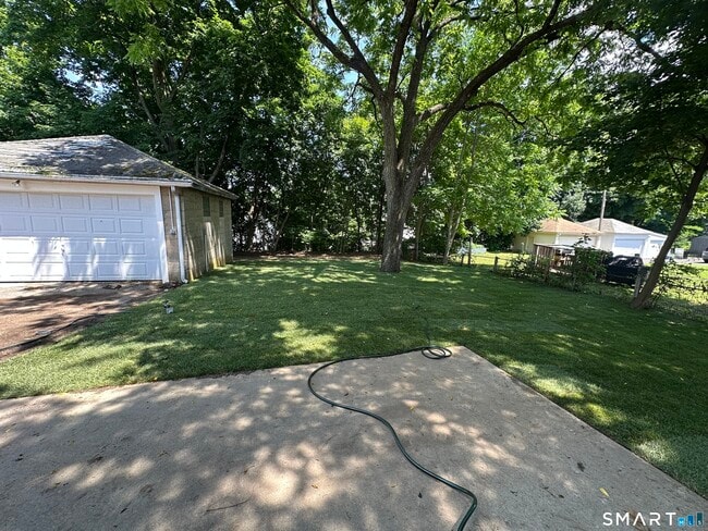 Building Photo - 46 Holbrook St