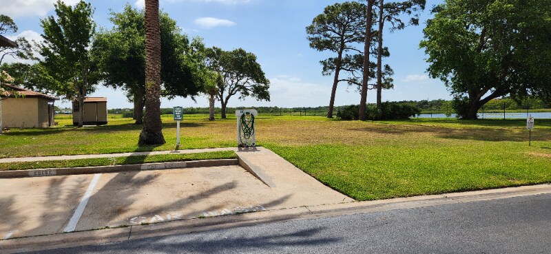 Building Photo - 420 Catamaran Dr