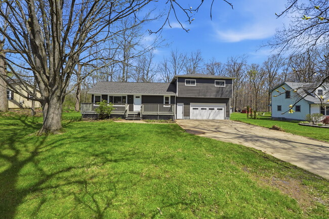 Building Photo - 3735 Richlawn Rd