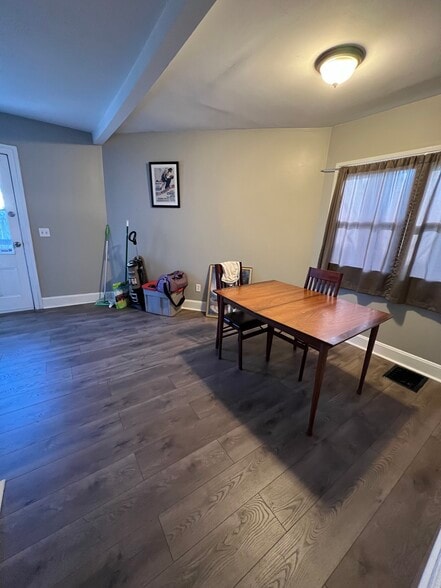 Building Photo - 26 Pearl St