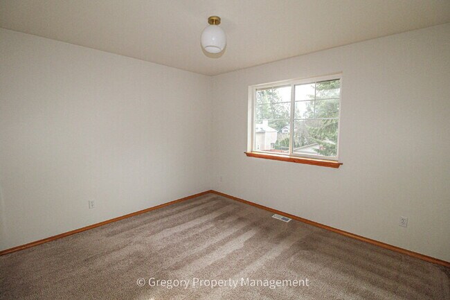 Building Photo - 12920 NE 203rd Ct