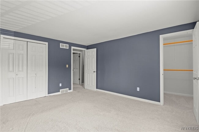 Building Photo - 35 Groton Dr