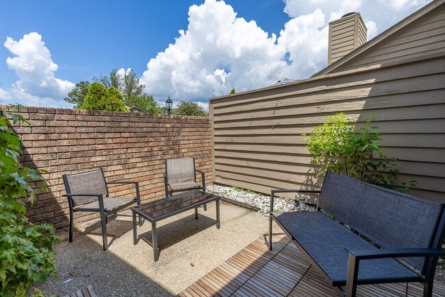 Building Photo - ONE FREE MONTH ON 13 MONTH LEASE! Welcome to this charming 3-bedroom, 2-bath condo located in the...