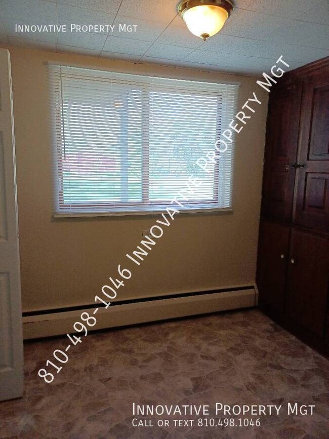 Building Photo - 5181 1/2 N. Elms-#1