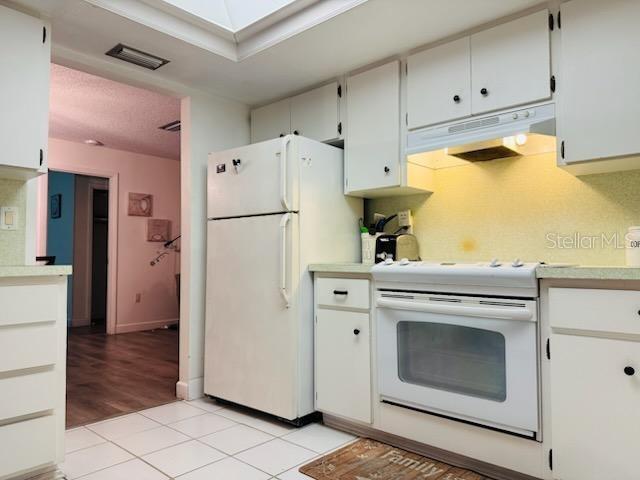 Building Photo - 18385 Hottelet Cir