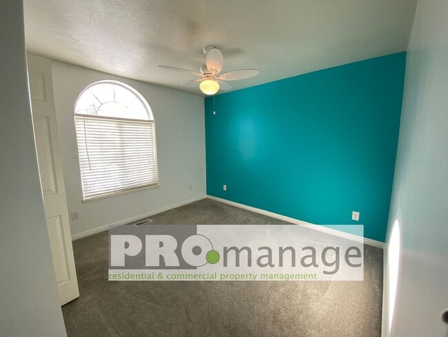 Building Photo - 4149 Birchwood Cir