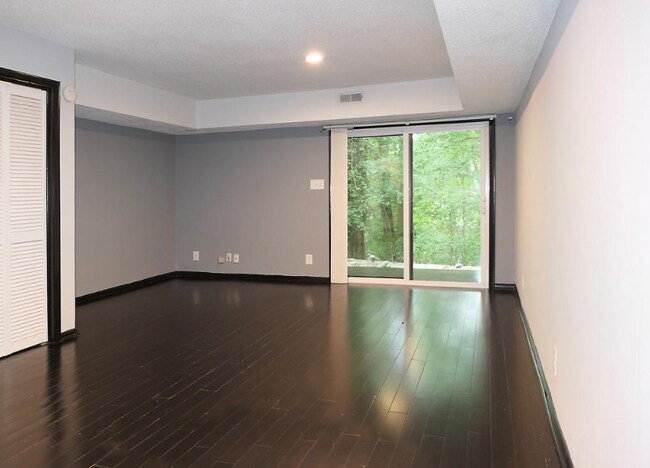 Building Photo - 140 Beechwood Dr