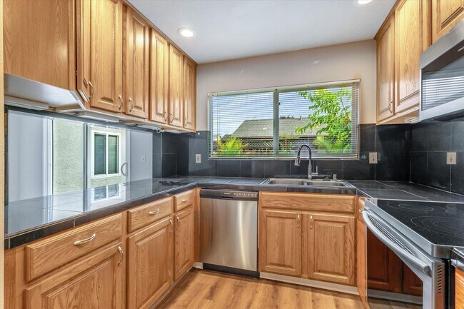 Building Photo - San Jose 4 Bedroom with Solar Power & Central A/C