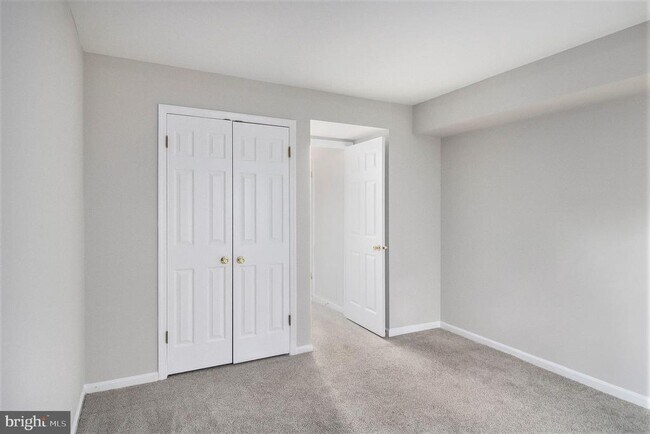 Building Photo - 1807 Mountainview Dr