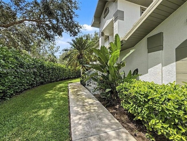 Building Photo - 8390 Big Acorn Cir