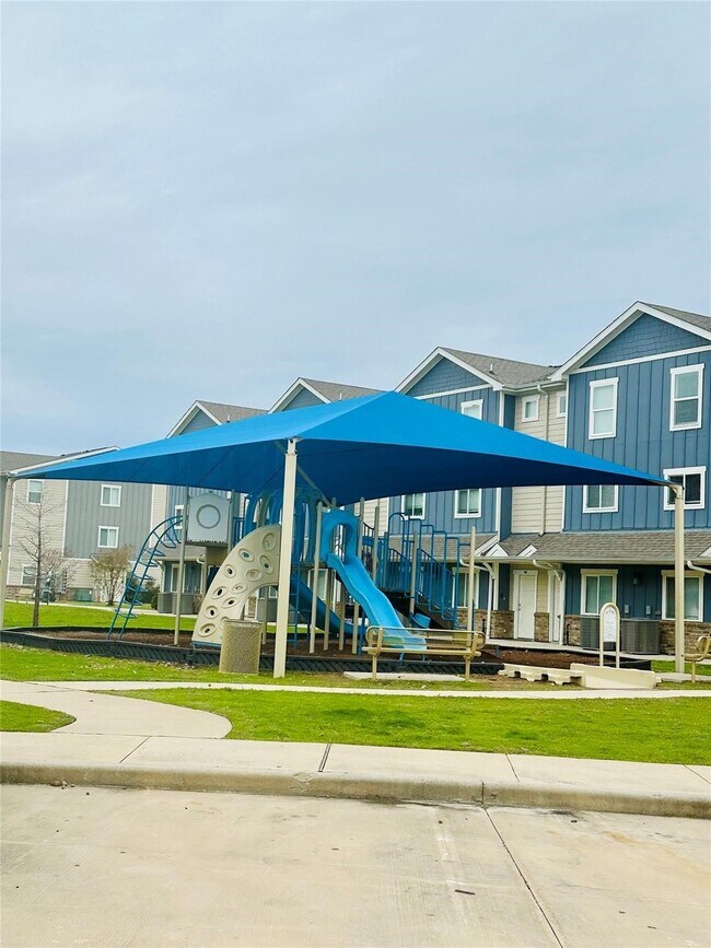 Building Photo - 21155 Gosling Rd
