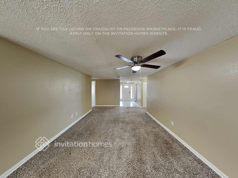 Building Photo - 2808 Cedaridge Dr