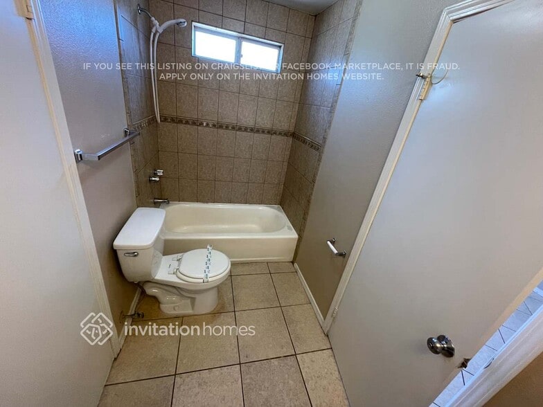 Building Photo - 27376 Rustic Ln