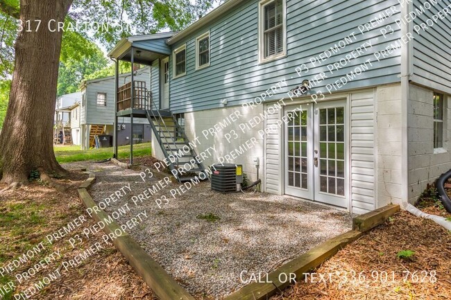 Building Photo - Furnished 2 bed, 1 bath Home located in Ar...