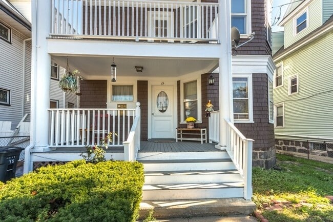 Building Photo - 15 Clementine Park