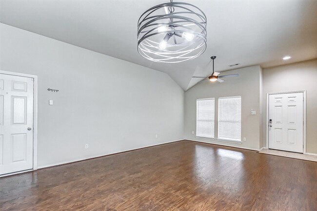 Building Photo - 12838 Pecan Shores Dr