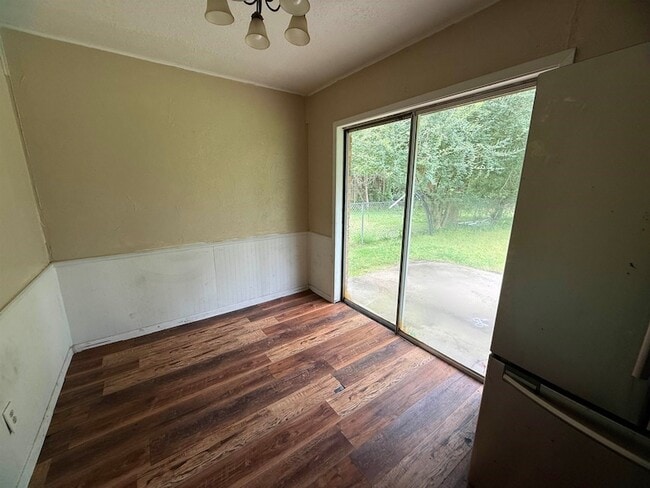 Building Photo - 1135 Cooper Ln