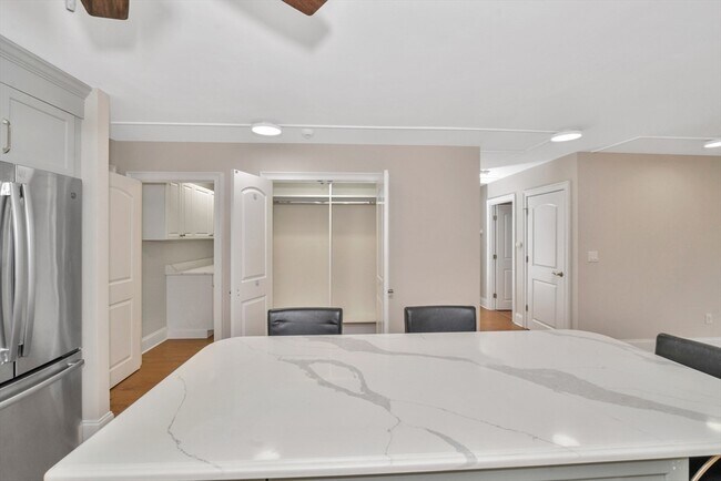 Building Photo - 125 Coolidge Ave