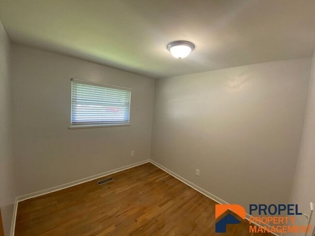 Building Photo - 2660 Peachcrest St