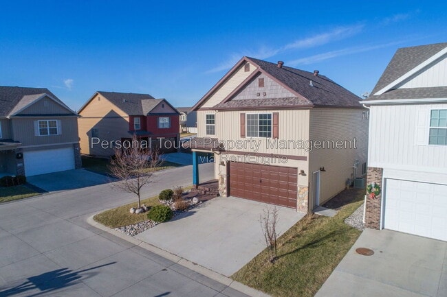 Building Photo - 4106 Clubhouse Dr S