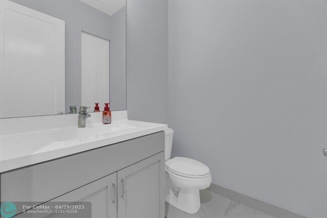 Building Photo - 9739 Salty Bay Dr