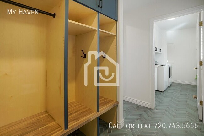 Building Photo - 2064 S Robb Way