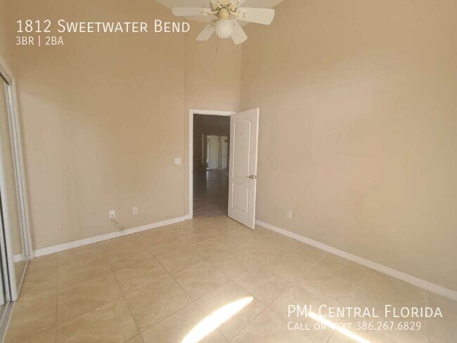 Building Photo - 1812 Sweetwater Bend