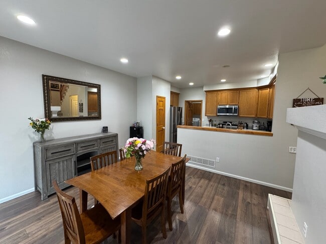 Building Photo - 3330 W 98th Ave
