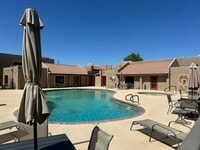 Building Photo - Charming 2 Bed 1 bath Condo