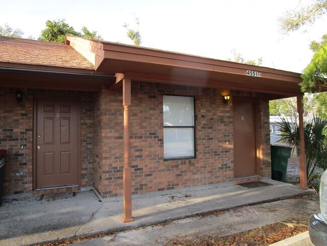 Primary Photo - 4551 Cedar St