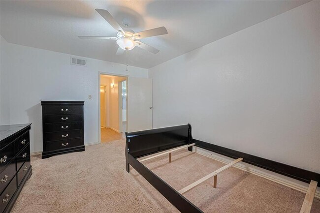 Building Photo - 6500 Sands Point Dr