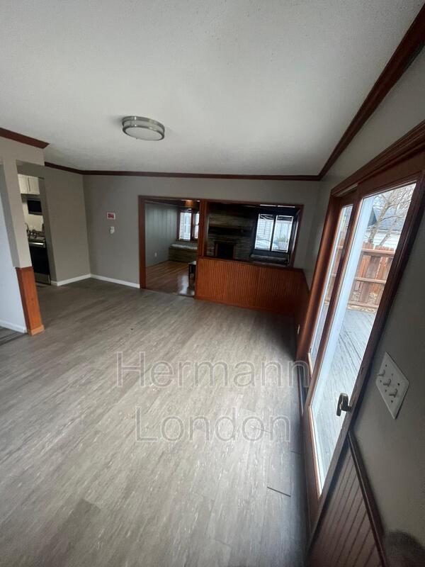 Building Photo - 30 St Celeste Dr
