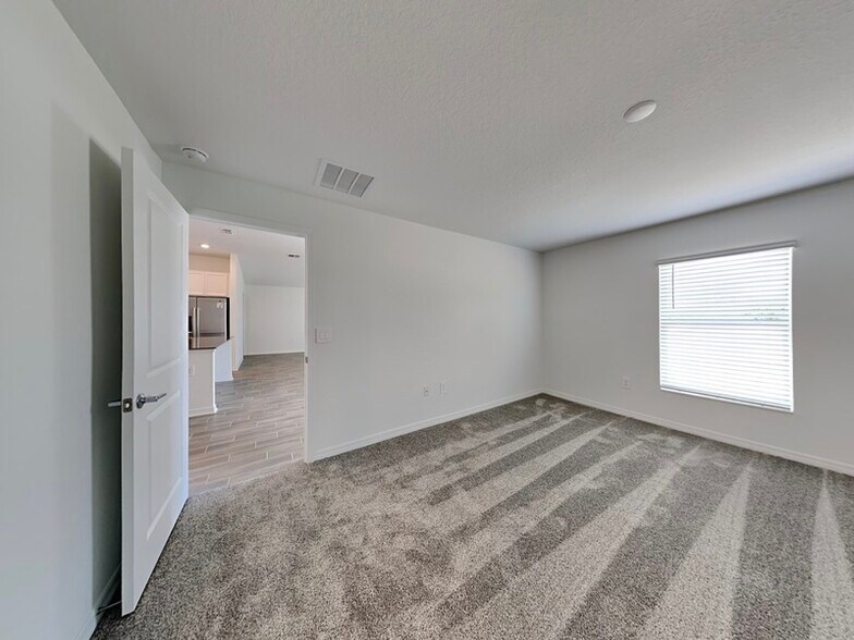 Building Photo - 755 Staffora St