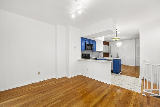 Building Photo - 222-224 48th St