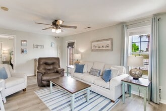 Building Photo - 5499 Medina Rd