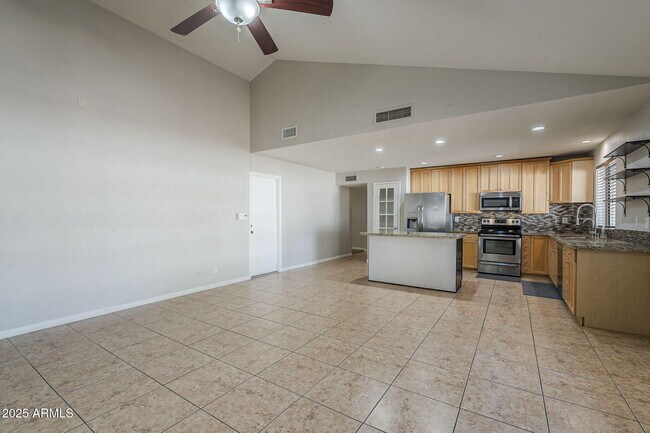Building Photo - 2436 E Javelina Ave