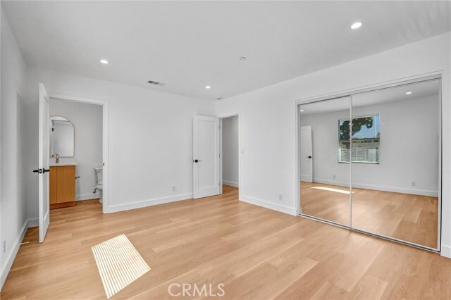 Building Photo - 18225 Chatsworth St