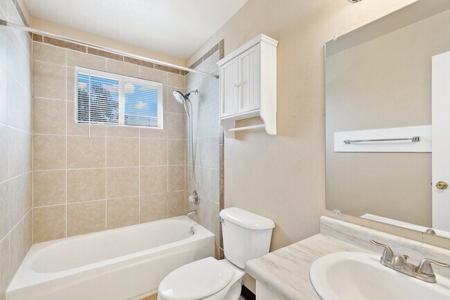 Building Photo - 7105 Omaha Blvd